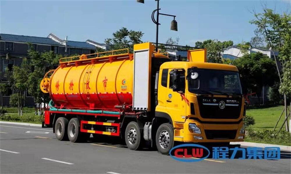 30方清洗吸污車-天龍30方清洗吸污兩用車-帶副發動機 圓罐