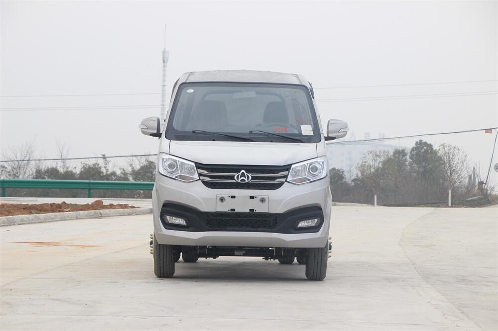 長(zhǎng)安（2990,112馬力）國(guó)六 內(nèi)飾照片圖