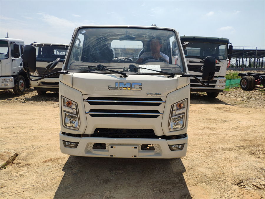 江鈴順達(dá)（3360，全柴115）國(guó)六 內(nèi)飾照片圖