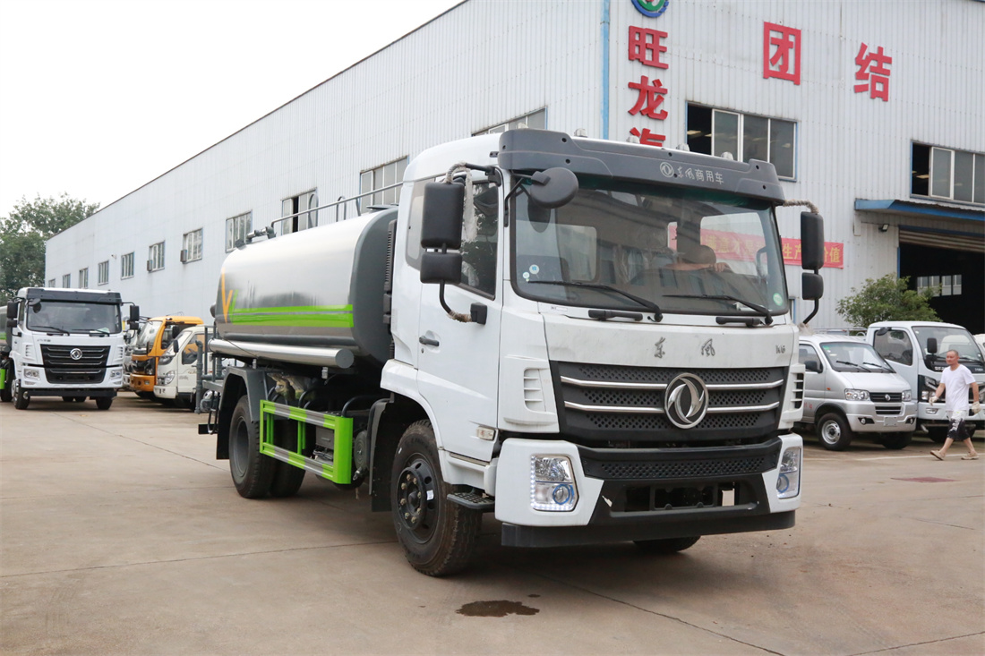 12噸灑水車(chē)-東風(fēng)專底D17國(guó)六12方灑水車(chē)廠家價(jià)格